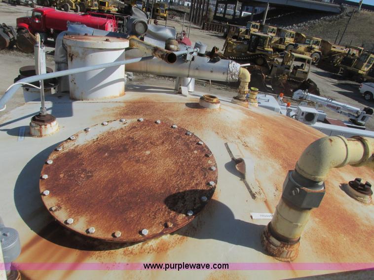 image for item Y9615 We-Mae Manufacturing approximately 4,000 gallon fuel tank
