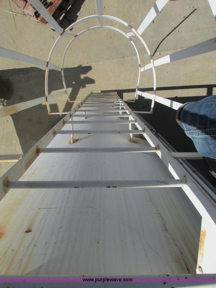 image for item Y9615 We-Mae Manufacturing approximately 4,000 gallon fuel tank