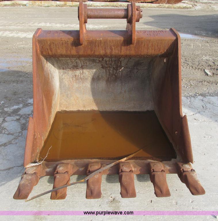 image for item Y9617 Eaco six tooth excavator bucket