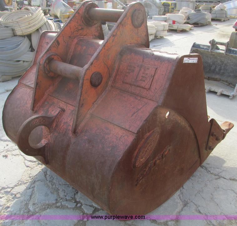 image for item Y9617 Eaco six tooth excavator bucket