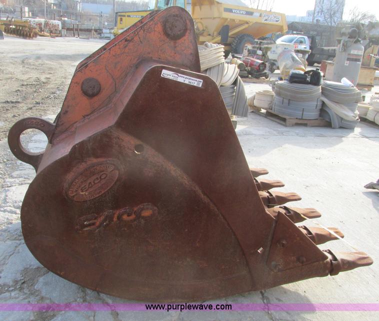 image for item Y9617 Eaco six tooth excavator bucket