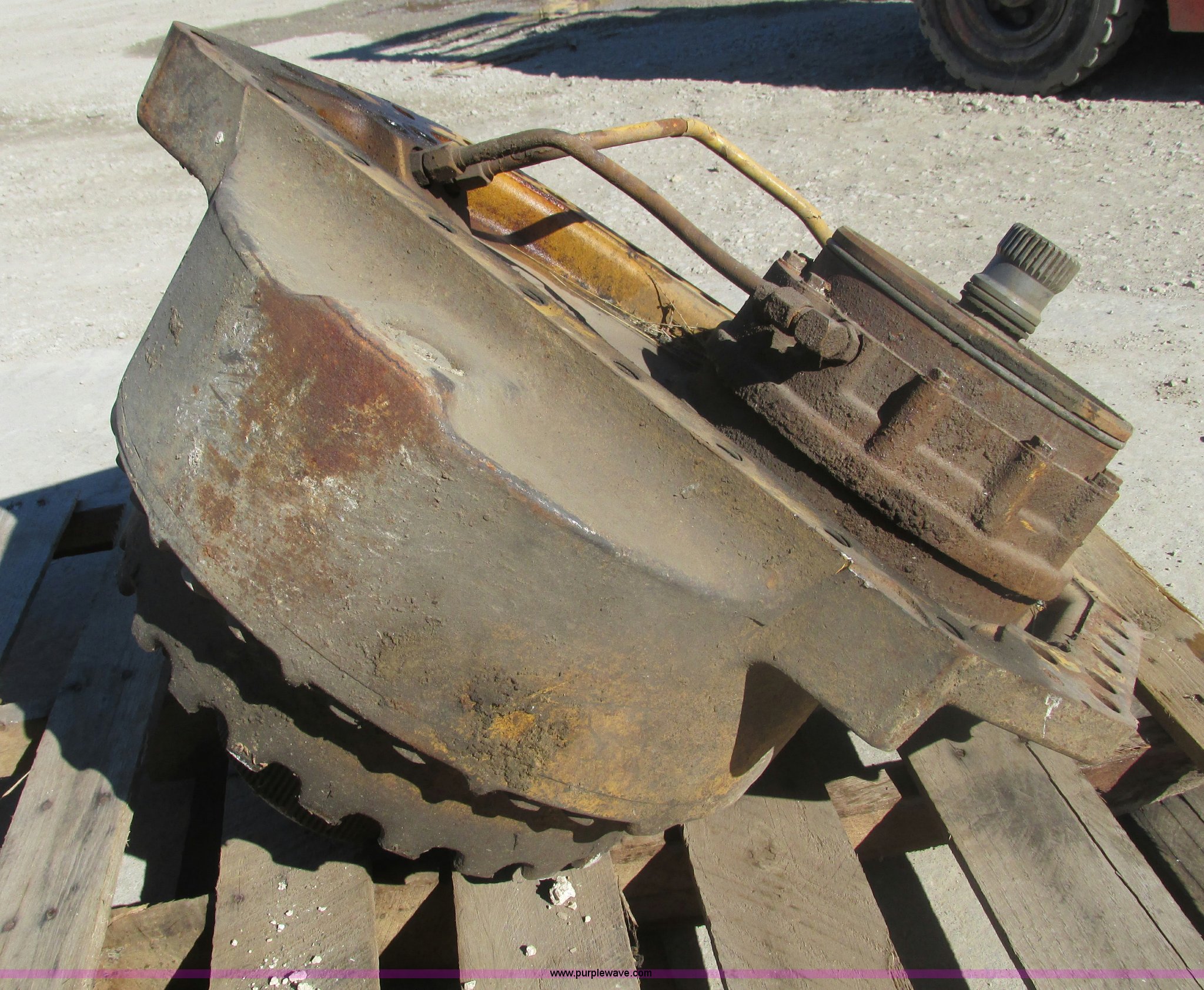 Caterpillar 953 brake in Kansas City, MO Item X9952 sold Purple Wave