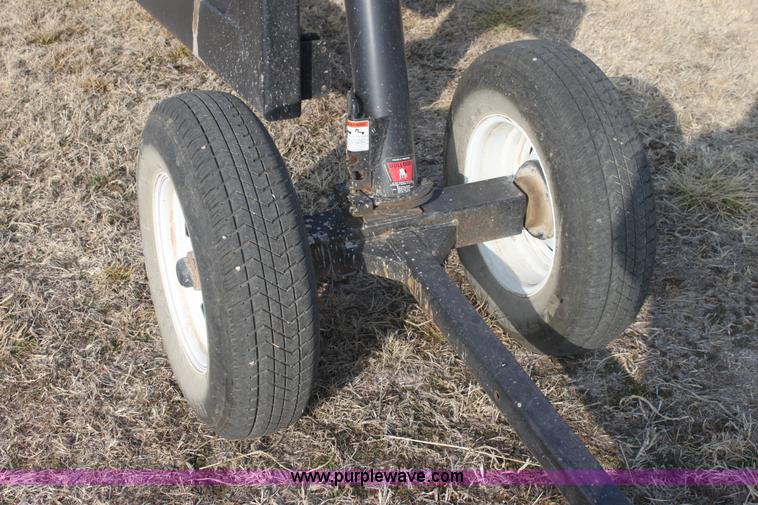 image for item E8393 Agri-Fab & Welding header trailer