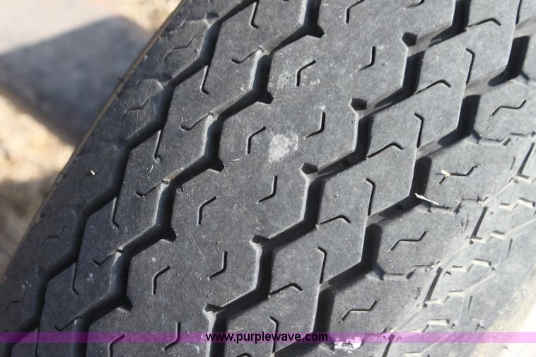 image for item E8394 Dyck Welding header trailer