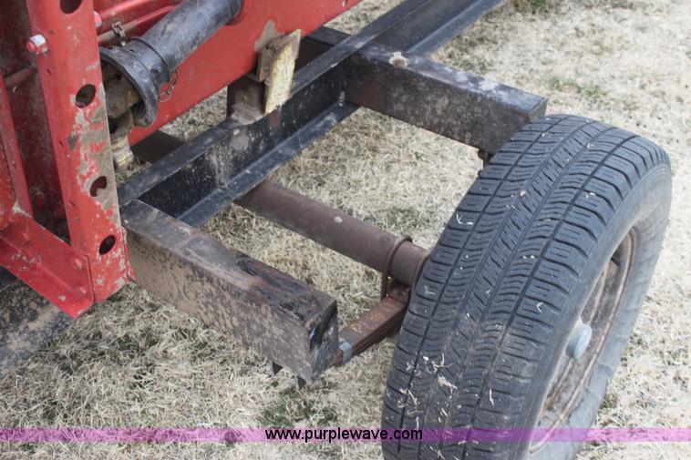 image for item E8396 Bull Mobile header trailer