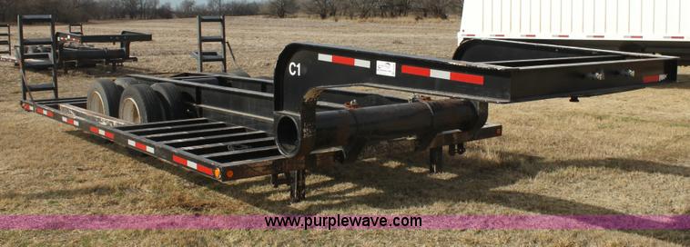 image for item E8399 1993 combine/sprayer trailer