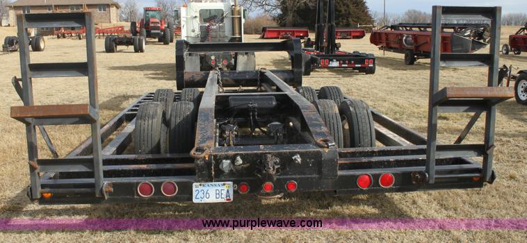 image for item E8399 1993 combine/sprayer trailer