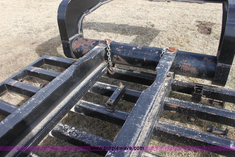 image for item E8399 1993 combine/sprayer trailer