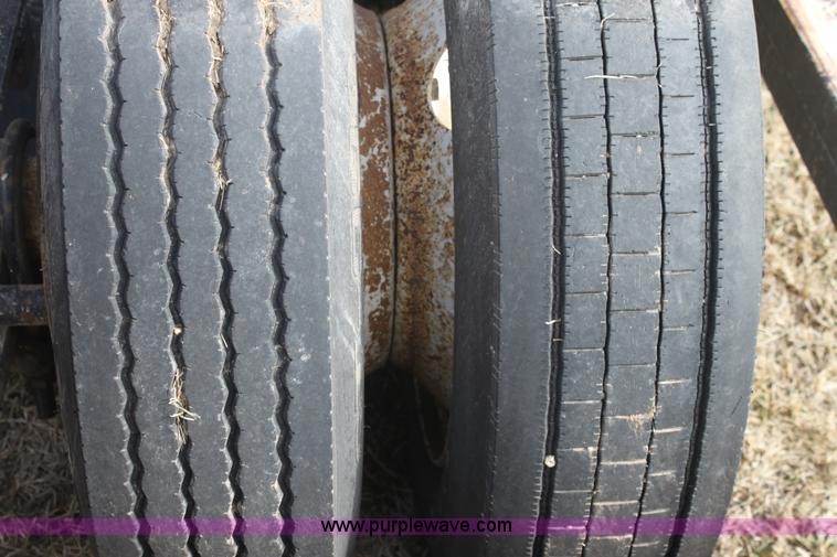 image for item E8399 1993 combine/sprayer trailer