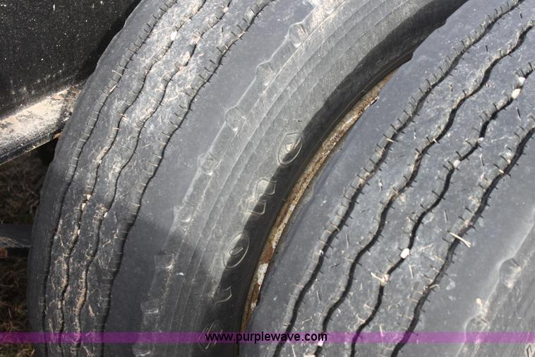 image for item E8399 1993 combine/sprayer trailer