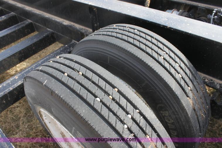 image for item E8399 1993 combine/sprayer trailer