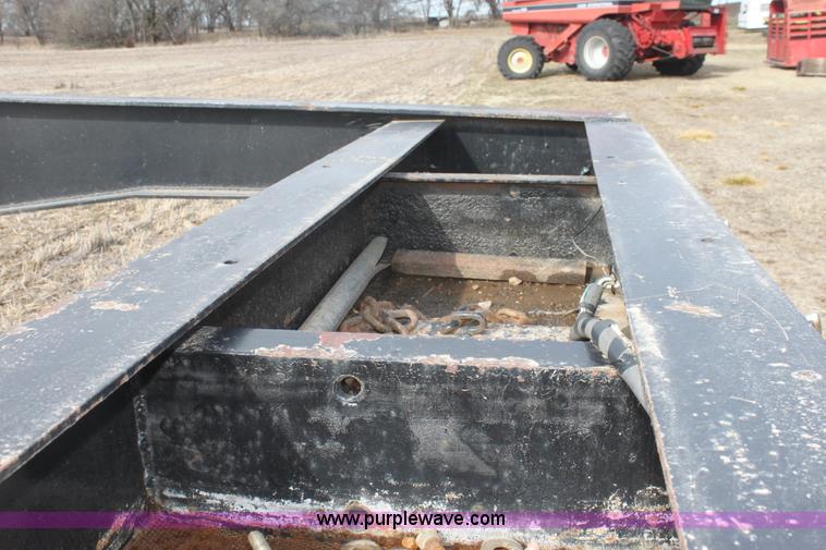 image for item E8400 1997 combine/sprayer trailer