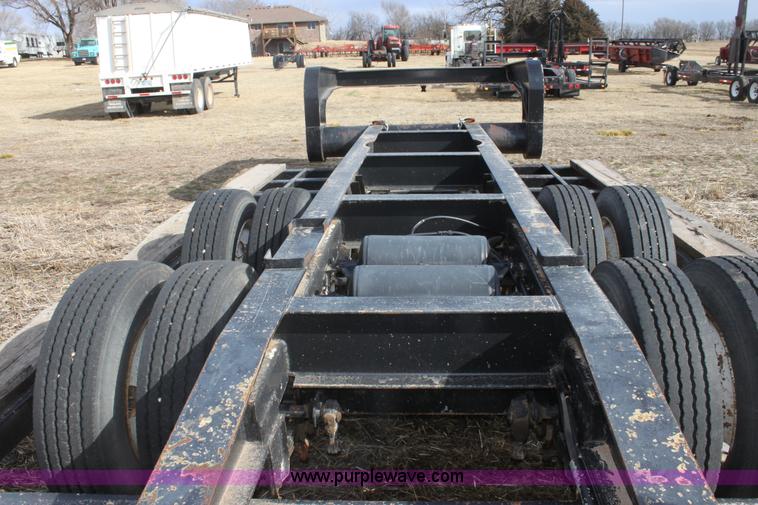 image for item E8400 1997 combine/sprayer trailer