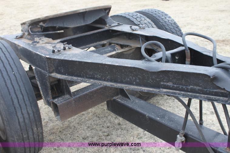 image for item E8401 Semi truck dolly