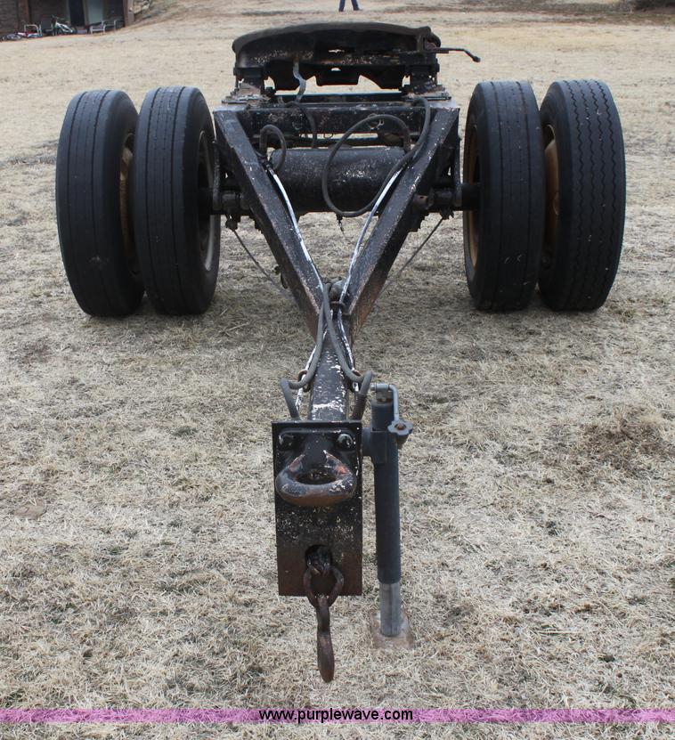 image for item E8402 Semi truck dolly