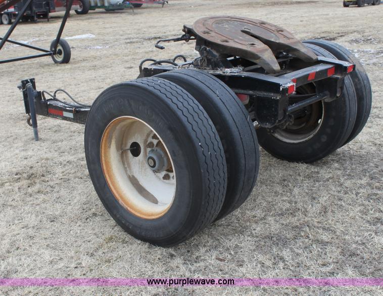 Semi truck dolly in Oxford, KS Item E8402 sold Purple Wave