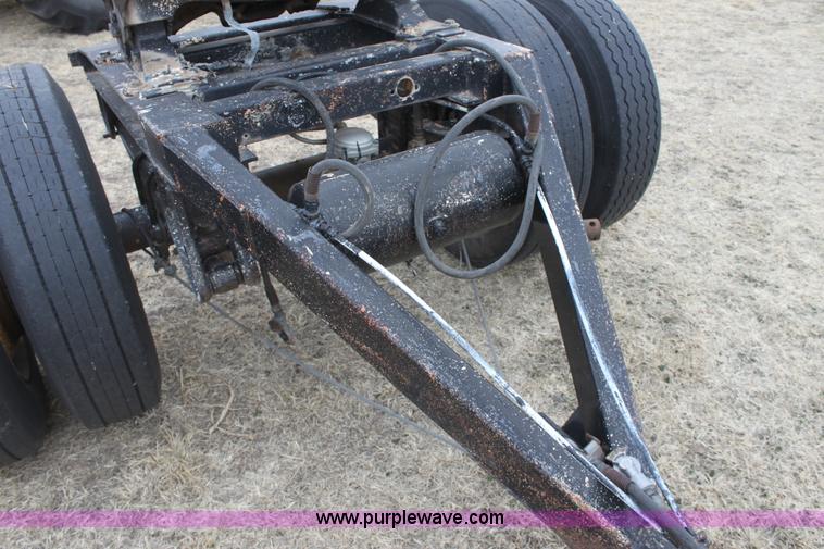 image for item E8402 Semi truck dolly