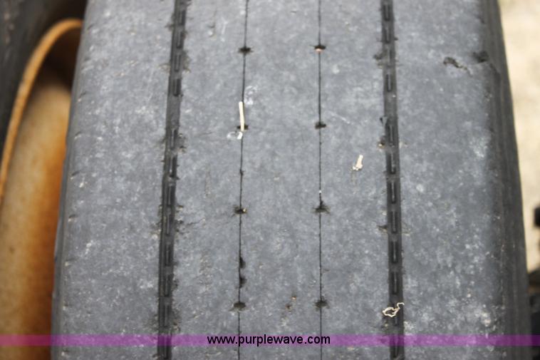 image for item E8402 Semi truck dolly