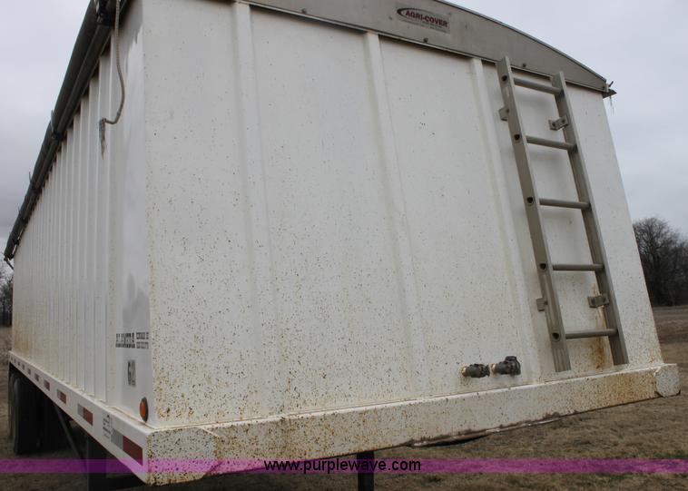 image for item E8403 2009 Alameda 32' grain trailer
