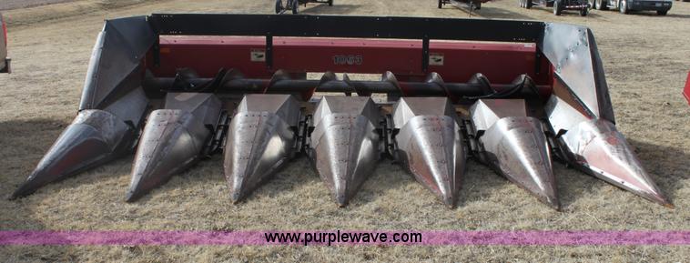 image for item E8404 Case 1063 corn head