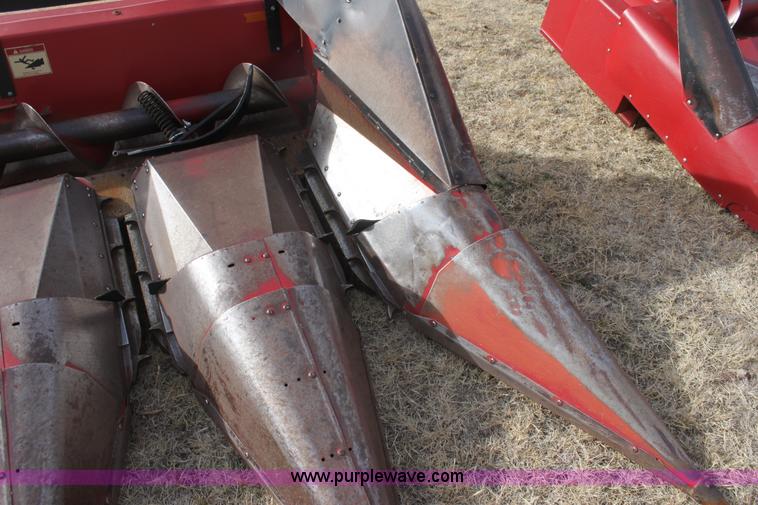 image for item E8404 Case 1063 corn head