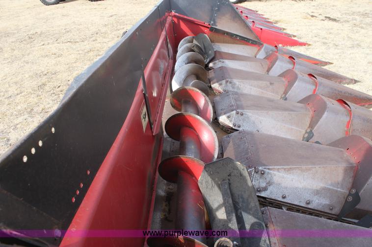 image for item E8404 Case 1063 corn head