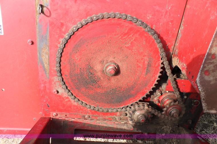 image for item E8404 Case 1063 corn head