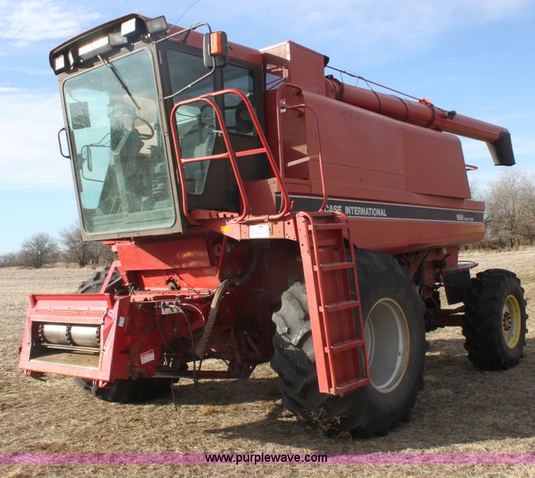 image for item E8405 1992 Case IH 1680 Axial-Flow 222BC RWA combine