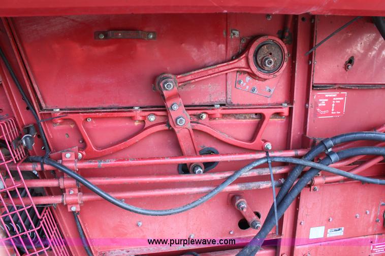 image for item E8405 1992 Case IH 1680 Axial-Flow 222BC RWA combine