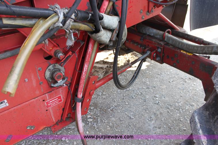 image for item E8405 1992 Case IH 1680 Axial-Flow 222BC RWA combine