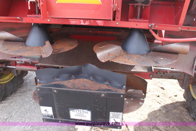 image for item E8405 1992 Case IH 1680 Axial-Flow 222BC RWA combine