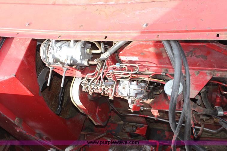 image for item E8405 1992 Case IH 1680 Axial-Flow 222BC RWA combine