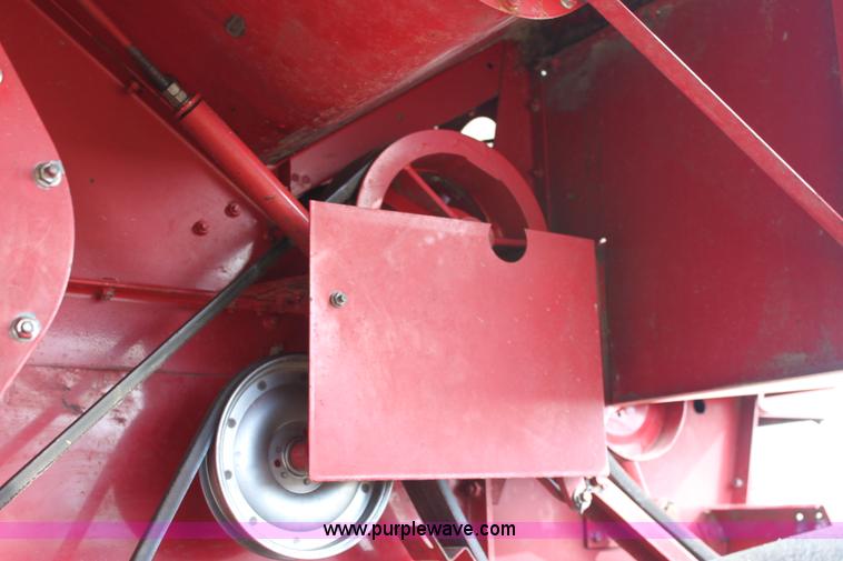 image for item E8405 1992 Case IH 1680 Axial-Flow 222BC RWA combine