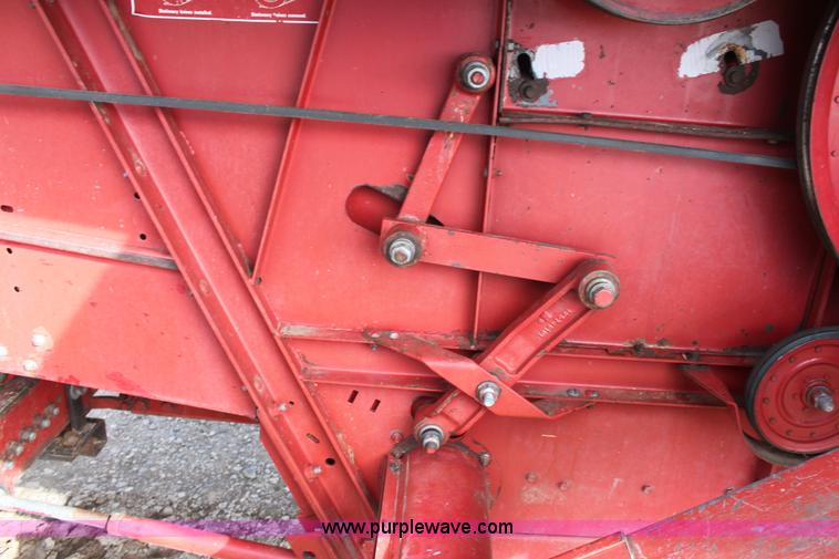 image for item E8405 1992 Case IH 1680 Axial-Flow 222BC RWA combine
