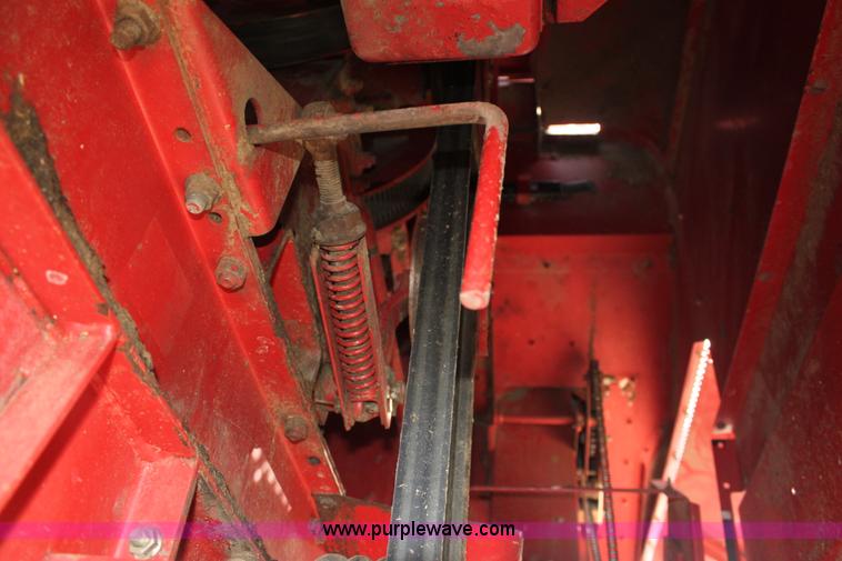 image for item E8405 1992 Case IH 1680 Axial-Flow 222BC RWA combine