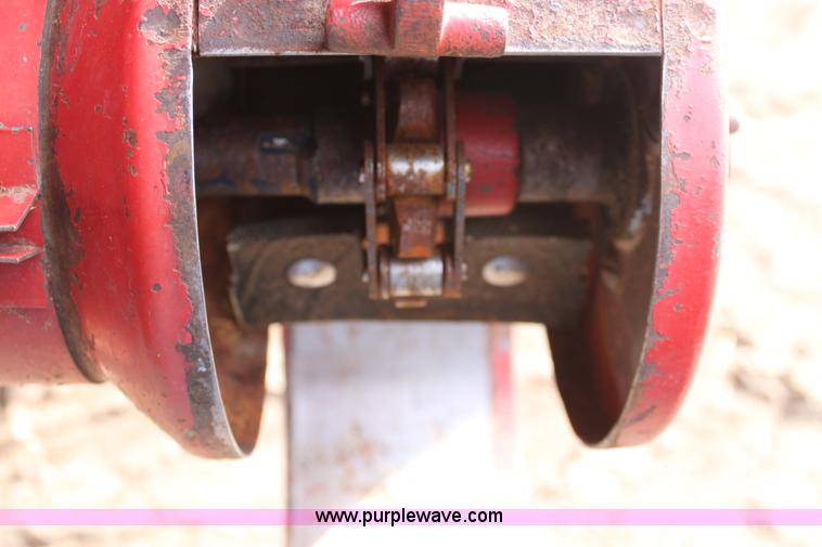 image for item E8405 1992 Case IH 1680 Axial-Flow 222BC RWA combine