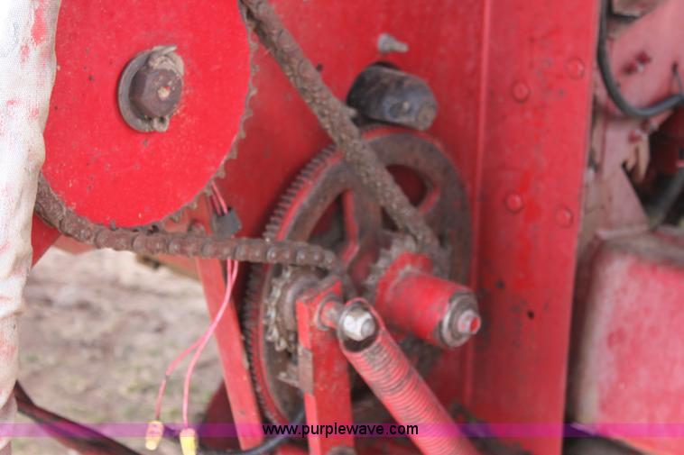 image for item E8405 1992 Case IH 1680 Axial-Flow 222BC RWA combine