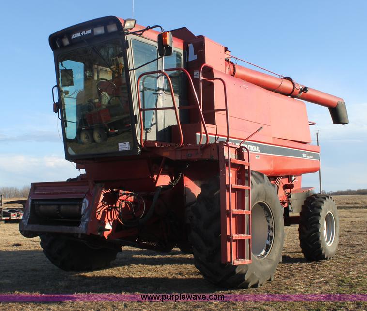 image for item E8406 1994 Case IH 1688 Axial-Flow F33 combine