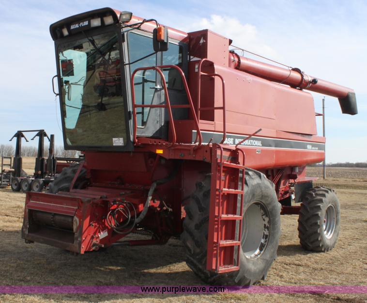 image for item E8406 1994 Case IH 1688 Axial-Flow F33 combine