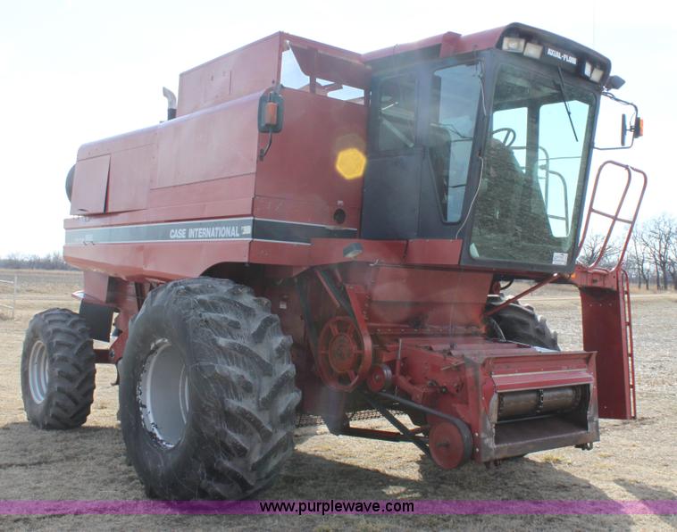 image for item E8406 1994 Case IH 1688 Axial-Flow F33 combine