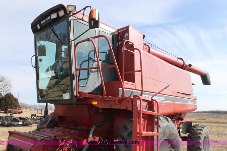 image for item E8406 1994 Case IH 1688 Axial-Flow F33 combine