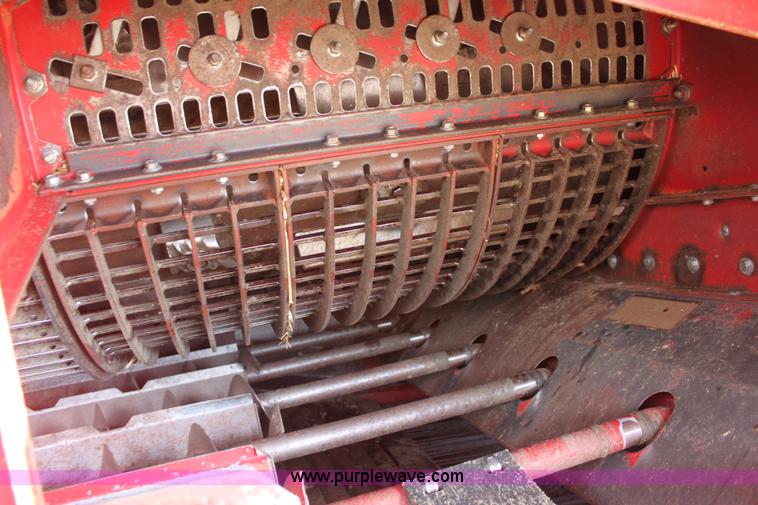 image for item E8406 1994 Case IH 1688 Axial-Flow F33 combine