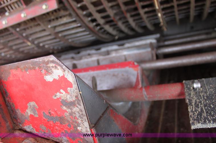 image for item E8406 1994 Case IH 1688 Axial-Flow F33 combine