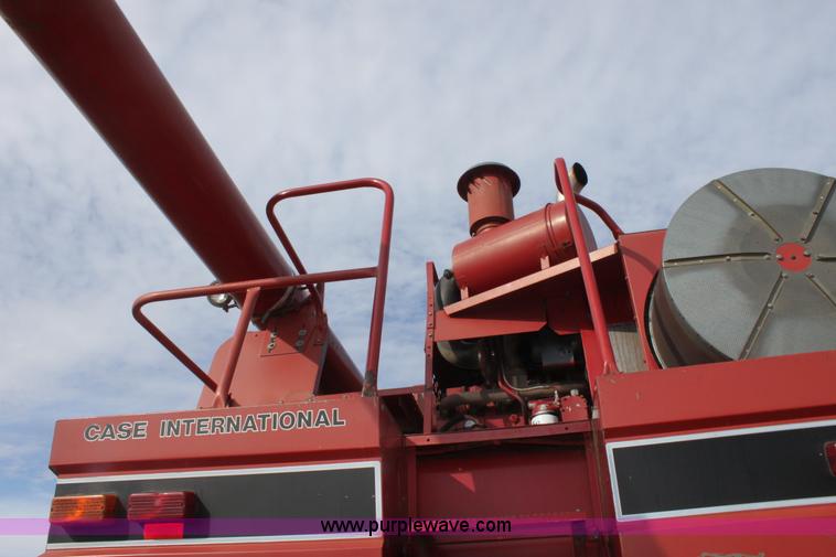image for item E8406 1994 Case IH 1688 Axial-Flow F33 combine