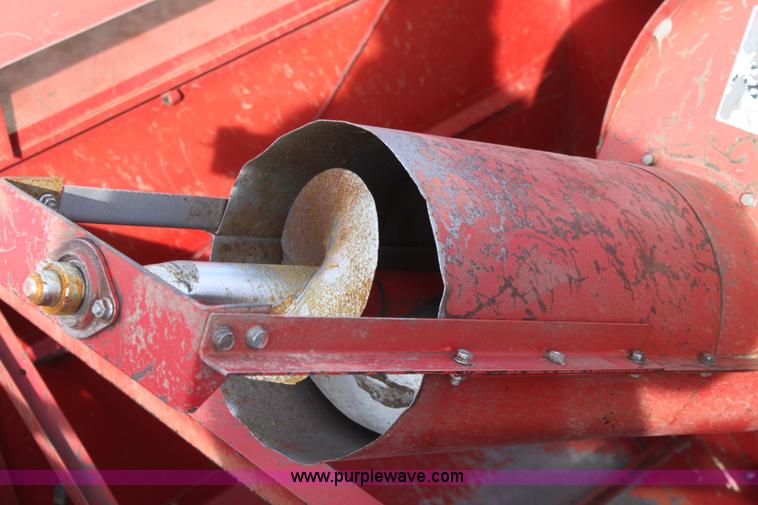 image for item E8406 1994 Case IH 1688 Axial-Flow F33 combine