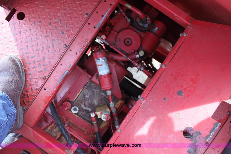 image for item E8406 1994 Case IH 1688 Axial-Flow F33 combine