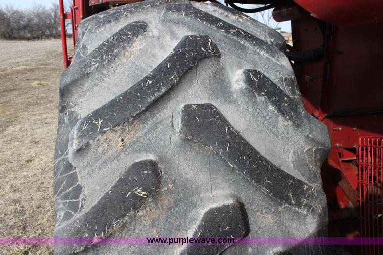 image for item E8406 1994 Case IH 1688 Axial-Flow F33 combine