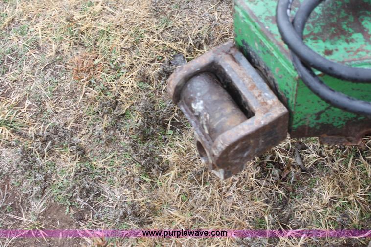 image for item E8409 Nurse tank trailer