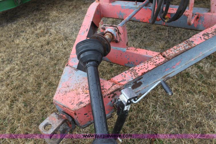 image for item E8410 UFT 500SA grain cart