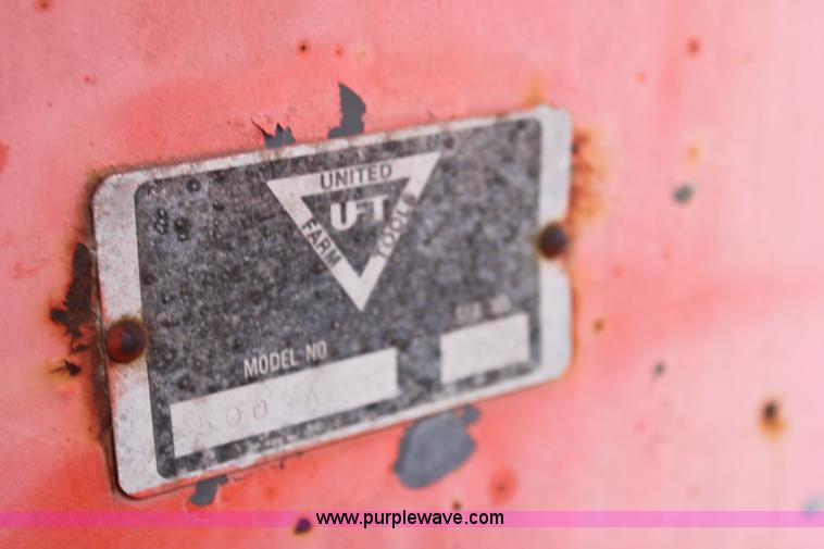 image for item E8410 UFT 500SA grain cart